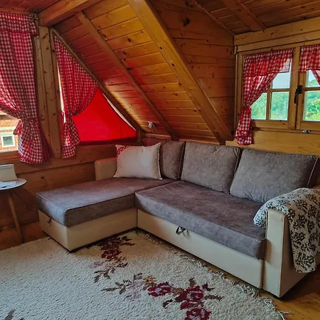 Maja Case de vacanță